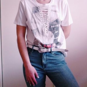 Lace-up graphic t-shirt